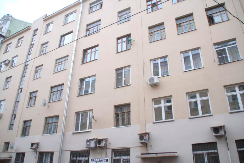 Продажа комнат в московской квартире